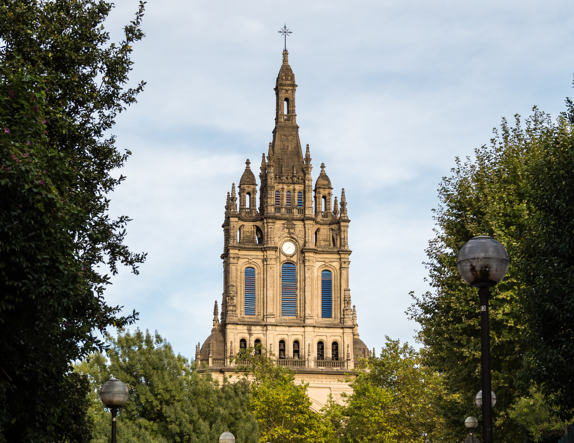 Bilbao Travel Guide-6.png